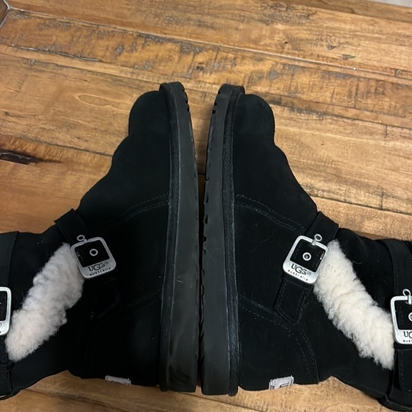 Ugg Black tall boots - Picture 7 of 10